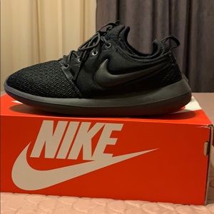 Black Nike Roshe 2 Athletic shoes